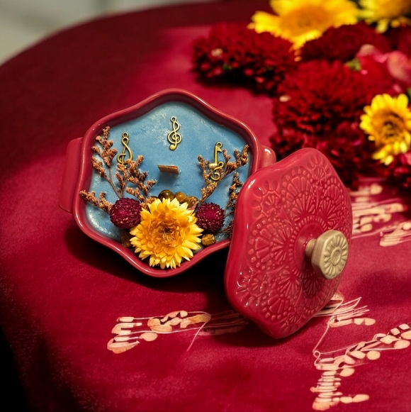 Hand Crafted , Wicked Worthy Wax, Got Music 9 oz candle - Picture 3 of 4